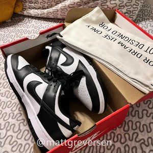 Nike dunk low black and white